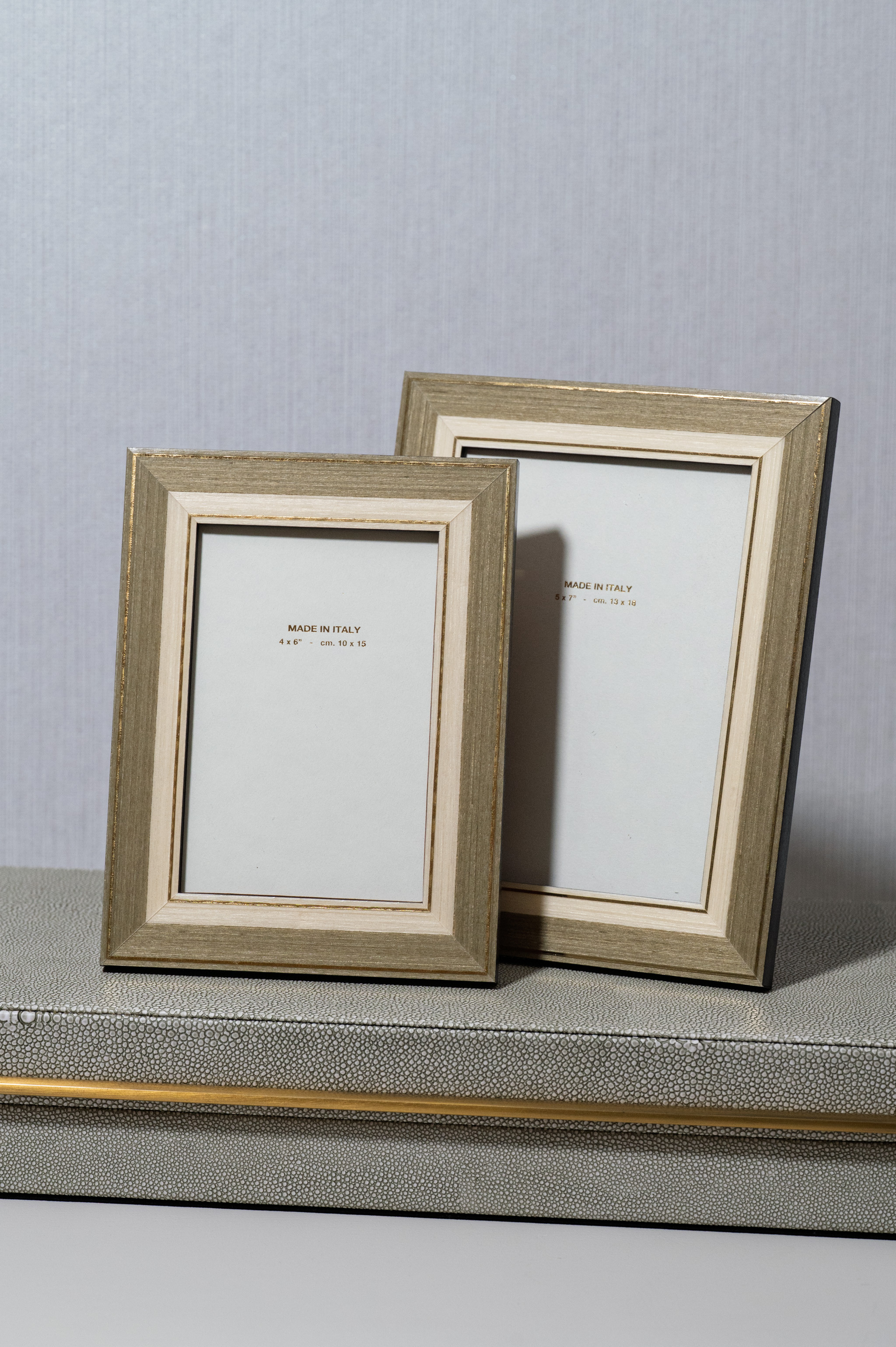 Eterea Photograph Frame
