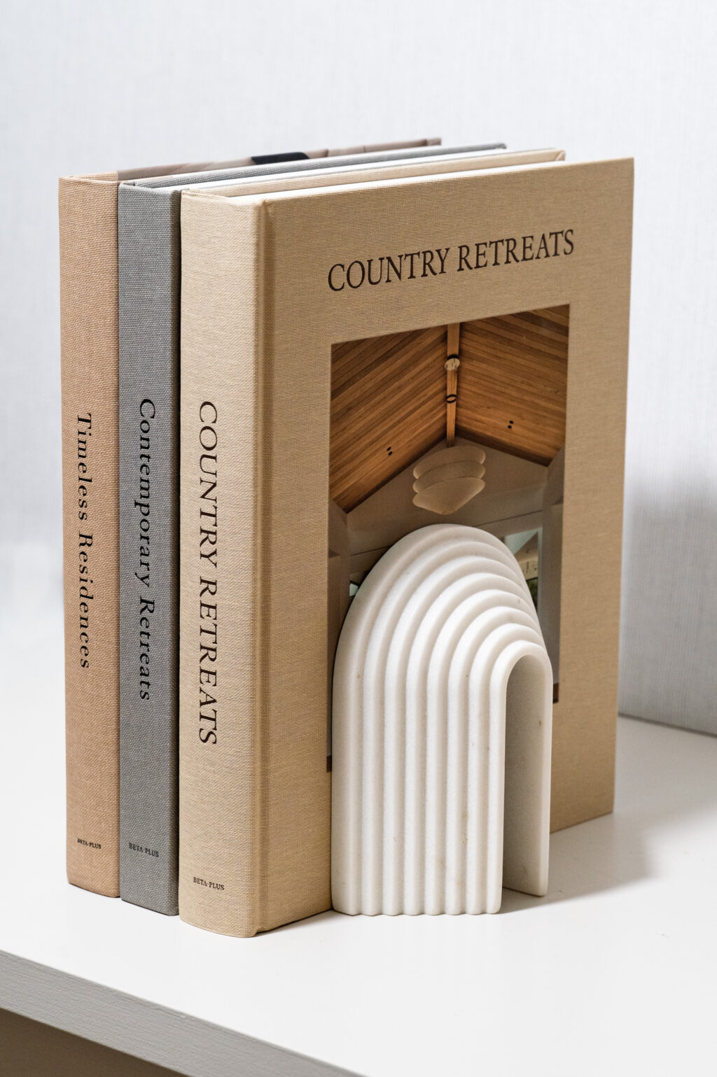Country Retreats Coffee Table Book